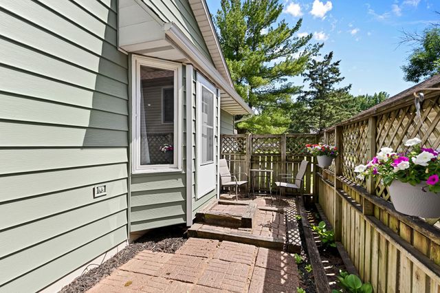 3650 Blue Jay Way, Eagan, MN 55123