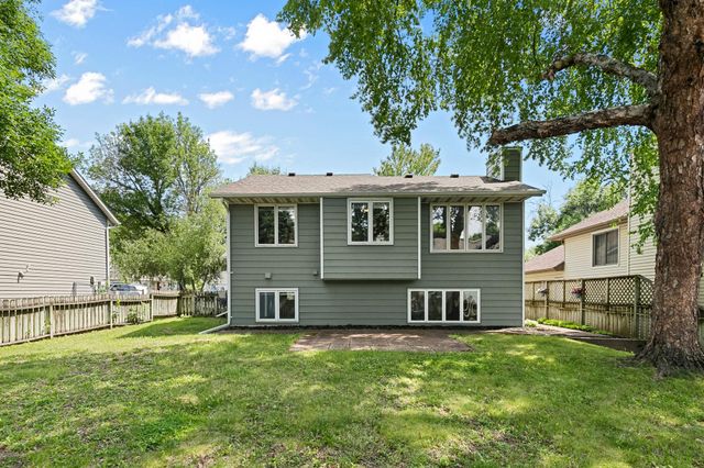 3650 Blue Jay Way, Eagan, MN 55123