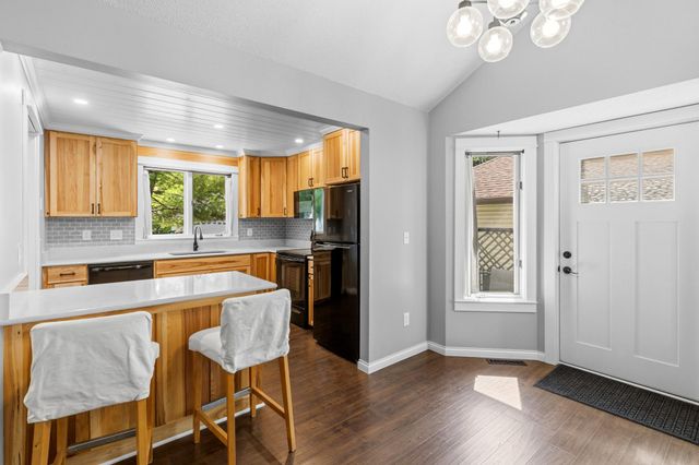 3650 Blue Jay Way, Eagan, MN 55123