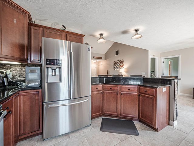 8802 Wynnfield Drive, Evansville, IN 47725