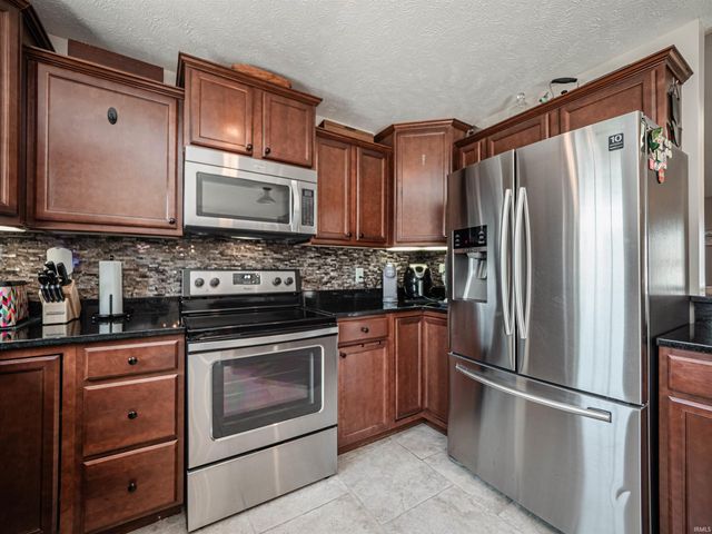 8802 Wynnfield Drive, Evansville, IN 47725