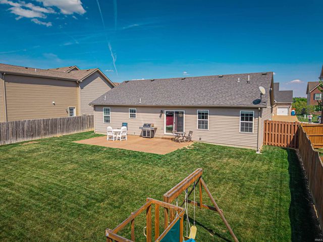 8802 Wynnfield Drive, Evansville, IN 47725