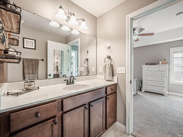 8802 Wynnfield Drive, Evansville, IN 47725