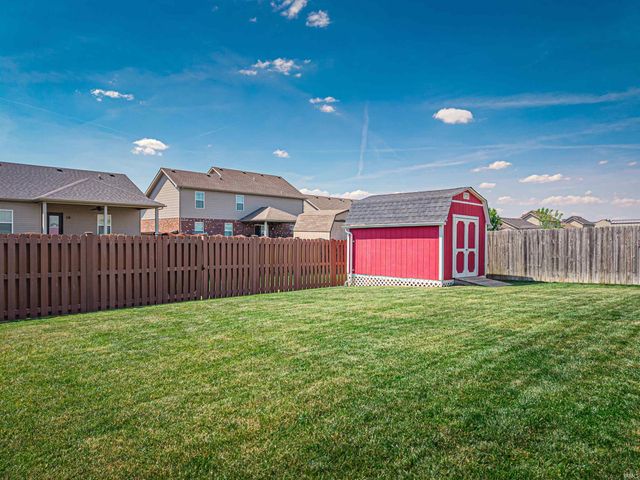 8802 Wynnfield Drive, Evansville, IN 47725
