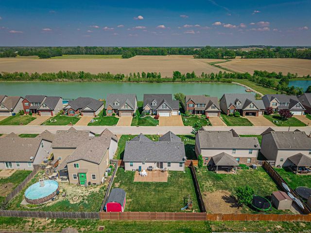 8802 Wynnfield Drive, Evansville, IN 47725