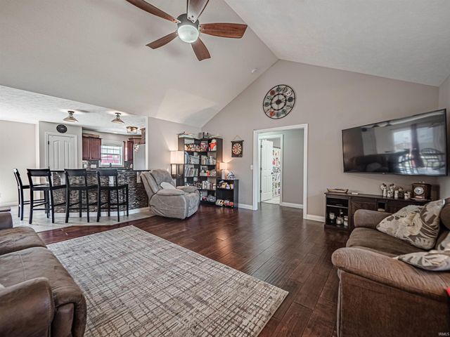 8802 Wynnfield Drive, Evansville, IN 47725