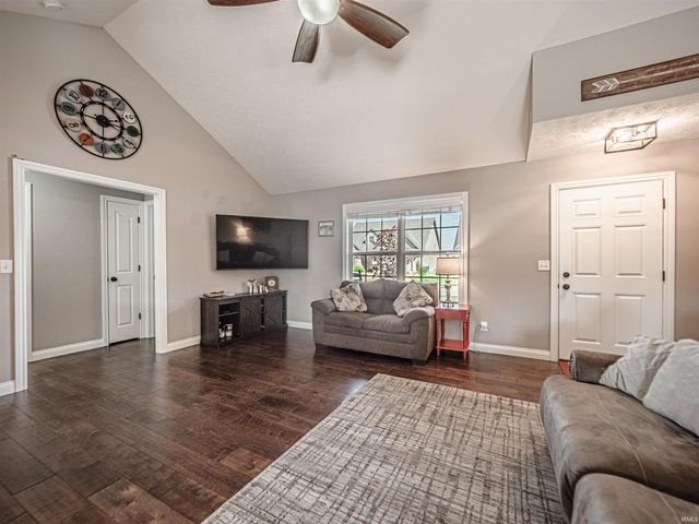 8802 Wynnfield Drive, Evansville, IN 47725