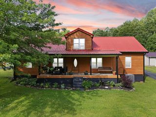 939 Bear Pen Creek Road, Campton, KY 41301