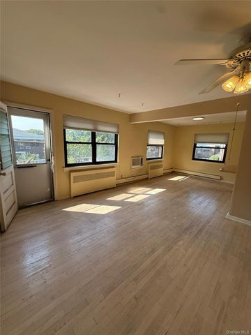 1201 E Broadway H-22, Hewlett, NY 11557