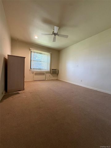 1201 E Broadway H-22, Hewlett, NY 11557