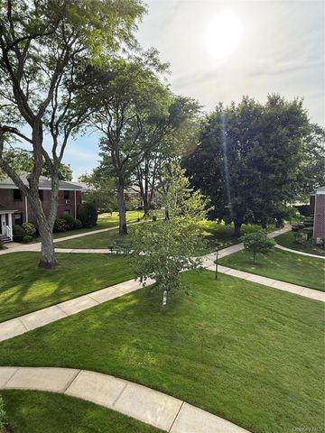 1201 E Broadway H-22, Hewlett, NY 11557