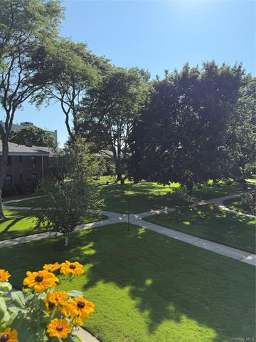 1201 E Broadway H-22, Hewlett, NY 11557