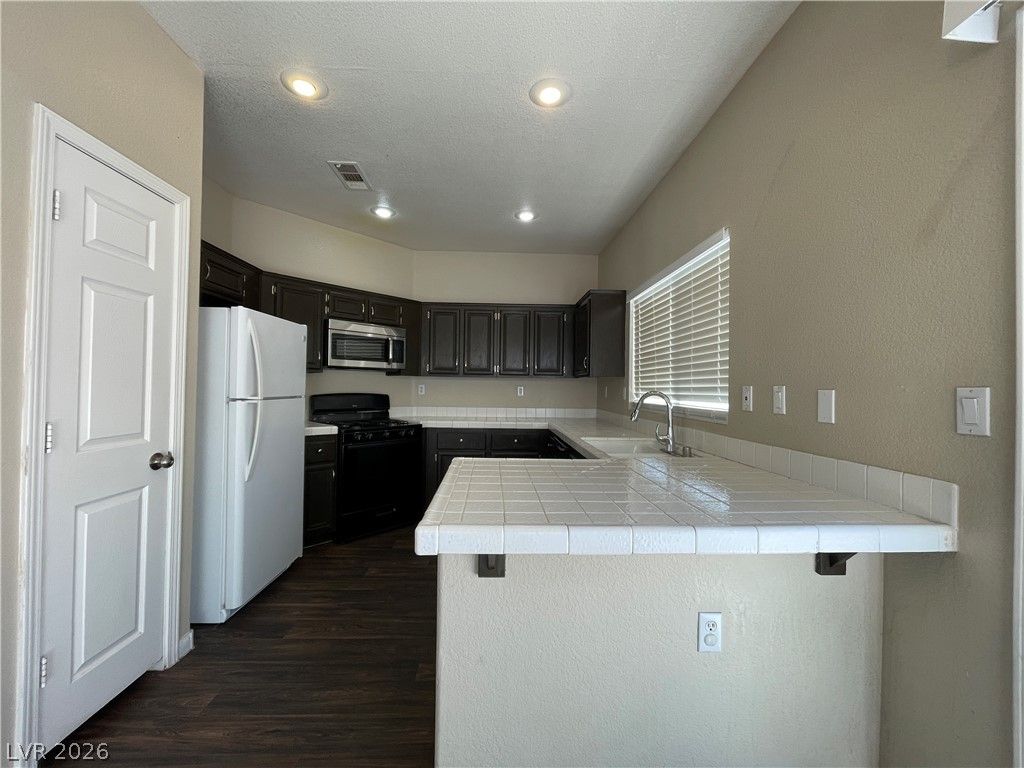 7873 Blue Brook Drive, Las Vegas, NV 89147 — photo 2
