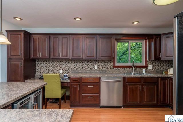 373 Carol Court, North Mankato, MN 56003