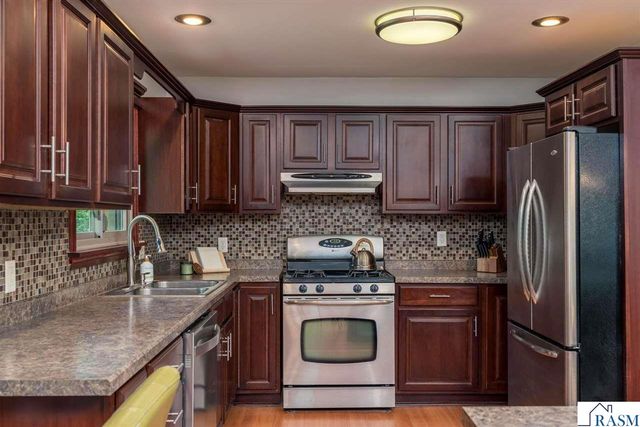 373 Carol Court, North Mankato, MN 56003