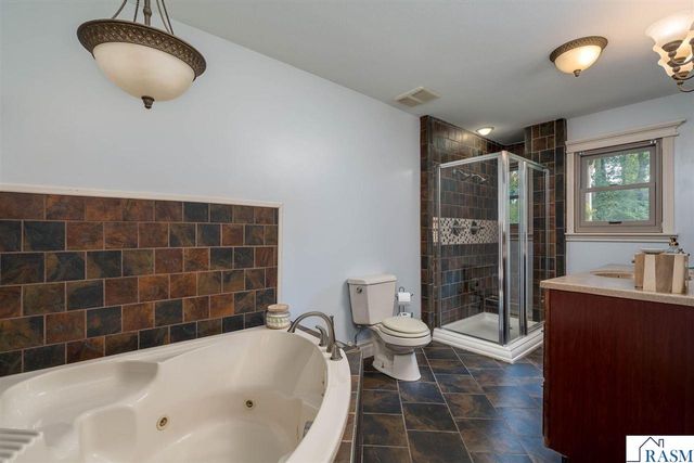 373 Carol Court, North Mankato, MN 56003