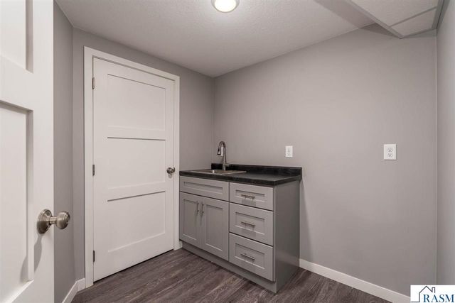 373 Carol Court, North Mankato, MN 56003