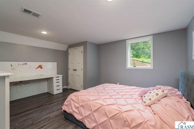 373 Carol Court, North Mankato, MN 56003