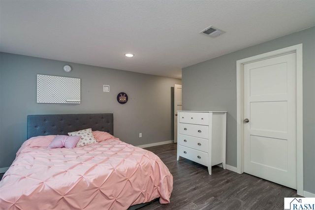 373 Carol Court, North Mankato, MN 56003