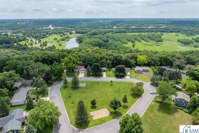 373 Carol Court, North Mankato, MN 56003