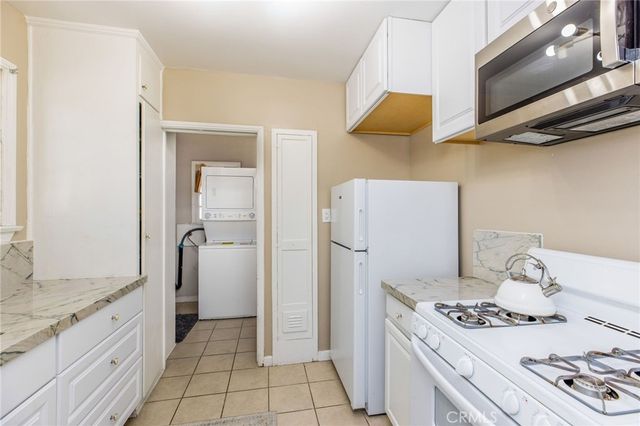 1700 Glendon, Los Angeles, CA 90024