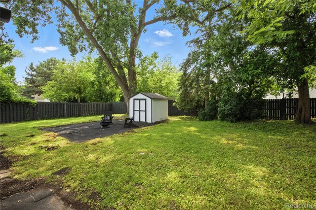 8411 Hugh Street, Westland, MI 48185