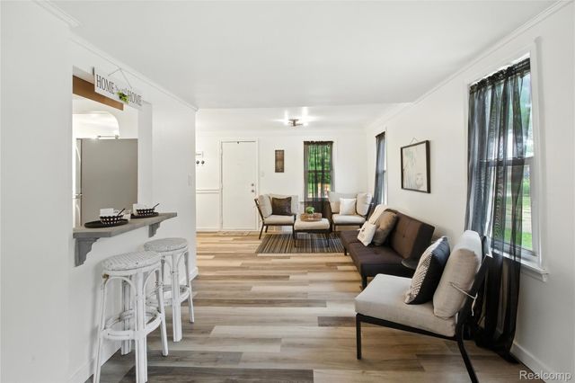 8411 Hugh Street, Westland, MI 48185