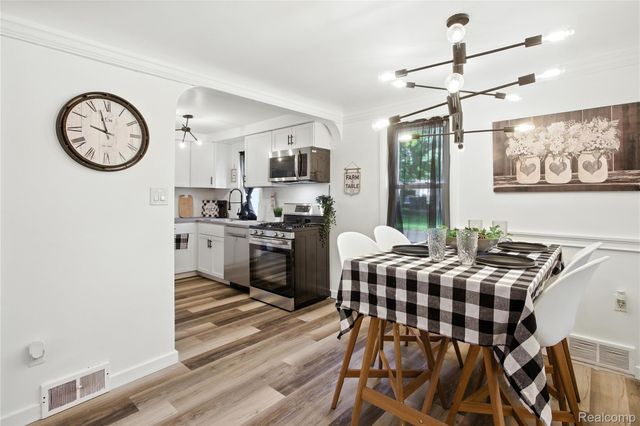 8411 Hugh Street, Westland, MI 48185