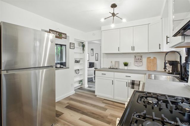 8411 Hugh Street, Westland, MI 48185