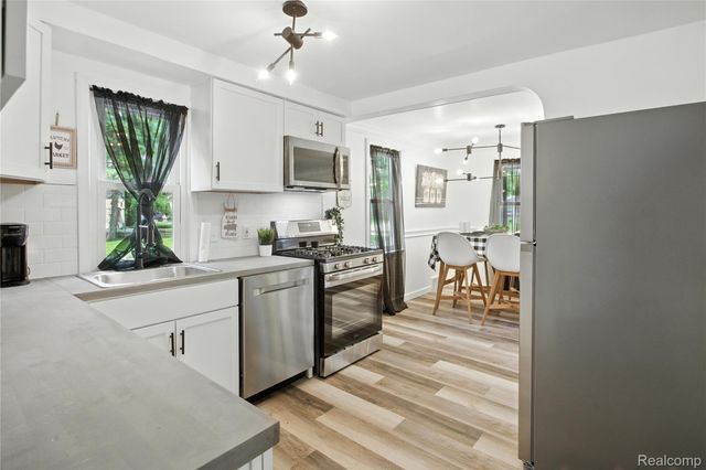 8411 Hugh Street, Westland, MI 48185