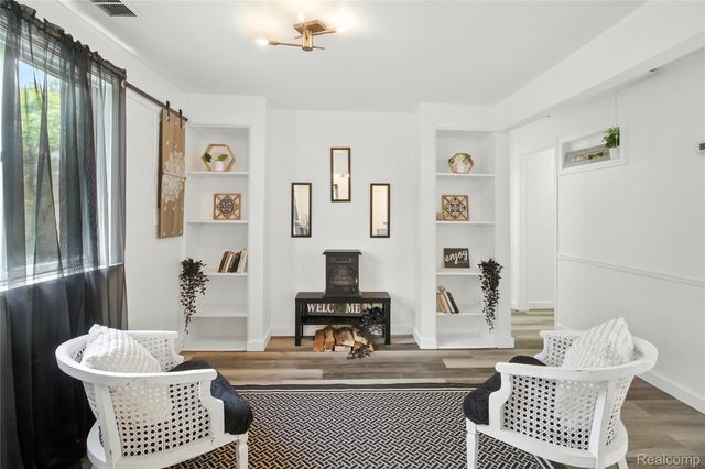 8411 Hugh Street, Westland, MI 48185