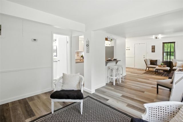 8411 Hugh Street, Westland, MI 48185