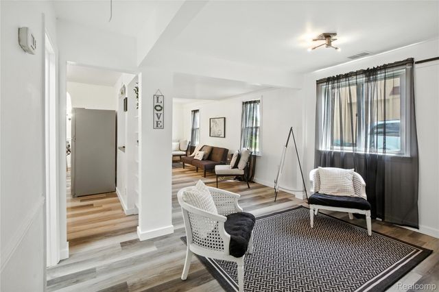 8411 Hugh Street, Westland, MI 48185