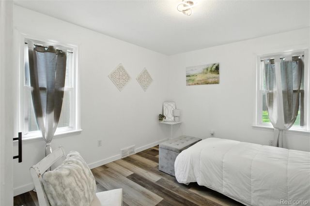 8411 Hugh Street, Westland, MI 48185