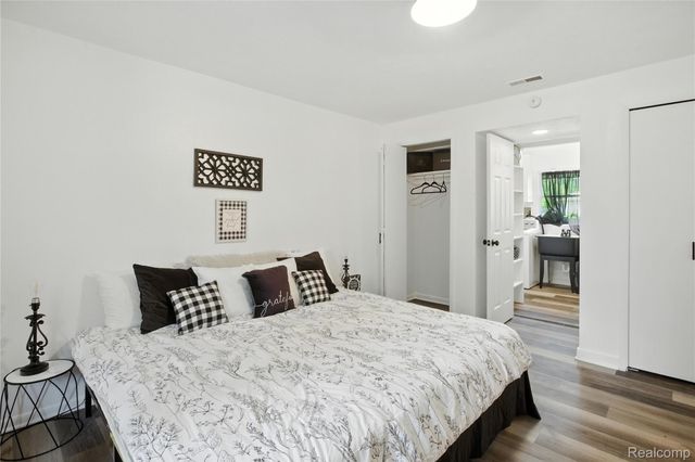 8411 Hugh Street, Westland, MI 48185