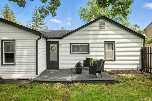 8411 Hugh Street, Westland, MI 48185