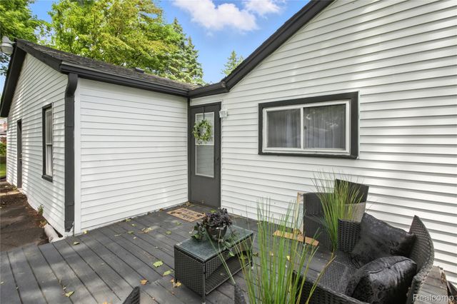 8411 Hugh Street, Westland, MI 48185