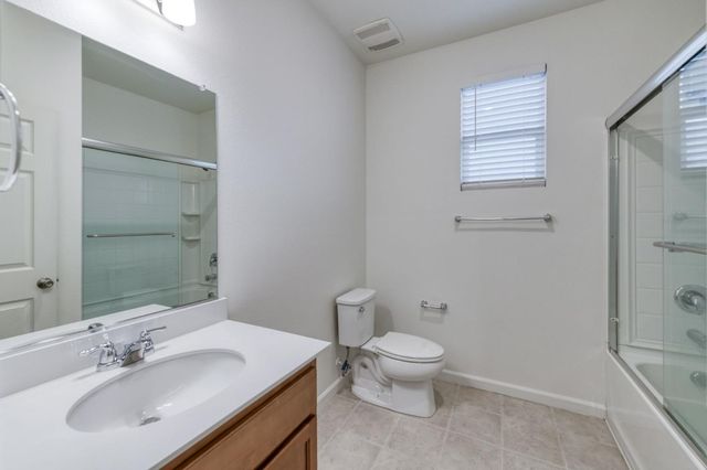 7216 E University Avenue, Fresno, CA 93737