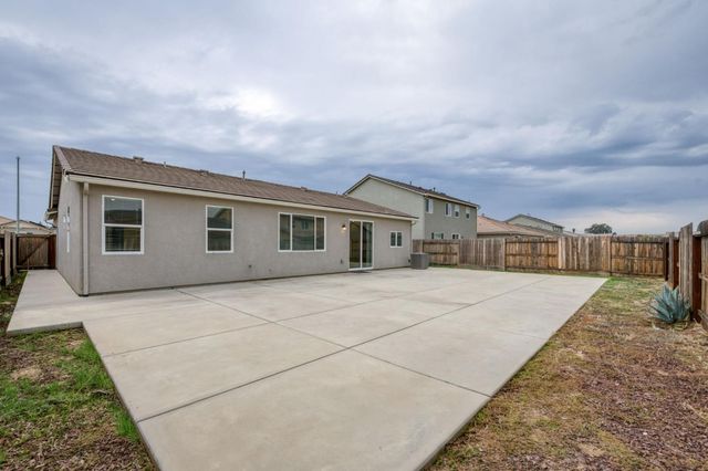 7216 E University Avenue, Fresno, CA 93737