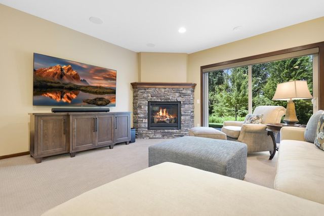 17636 Natures Way SE, Prior Lake, MN 55372