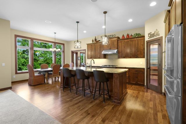 17636 Natures Way SE, Prior Lake, MN 55372