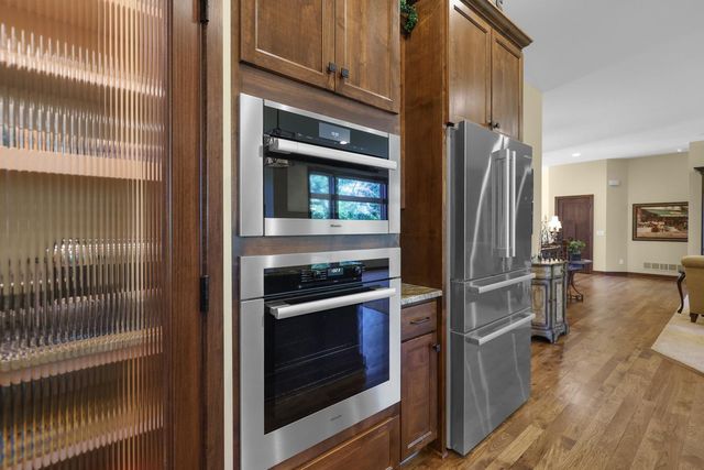 17636 Natures Way SE, Prior Lake, MN 55372