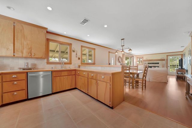 10801 Shenandoah Rd, Plymouth, CA 95669