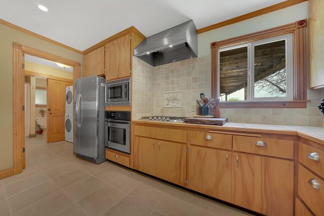 10801 Shenandoah Rd, Plymouth, CA 95669