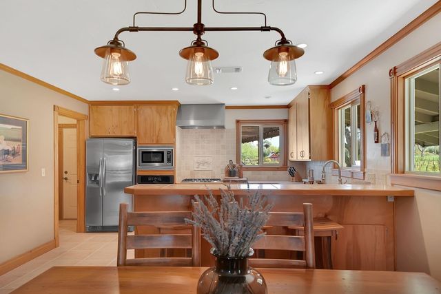 10801 Shenandoah Rd, Plymouth, CA 95669