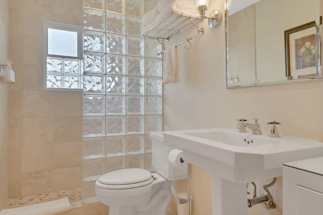 10801 Shenandoah Rd, Plymouth, CA 95669