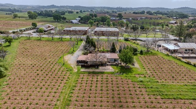 10801 Shenandoah Rd, Plymouth, CA 95669