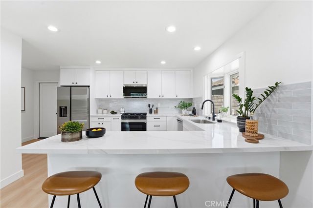 17915 Santa Olivia, Fountain Valley, CA 92708