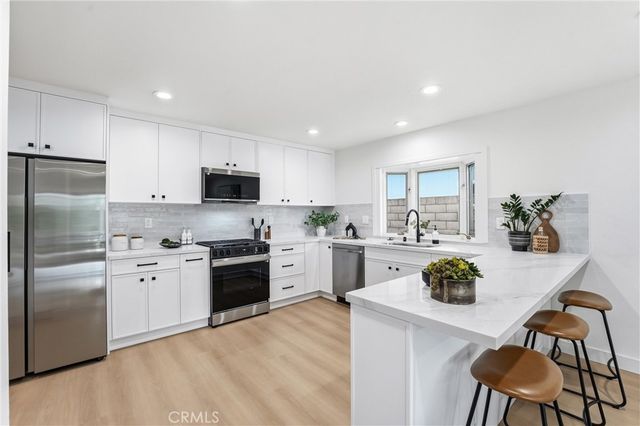 17915 Santa Olivia, Fountain Valley, CA 92708