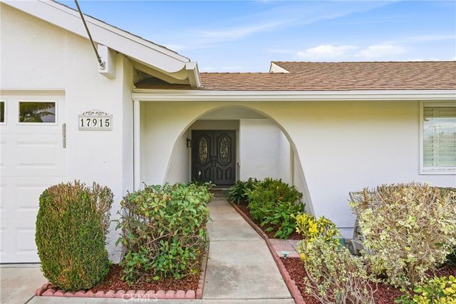 17915 Santa Olivia, Fountain Valley, CA 92708
